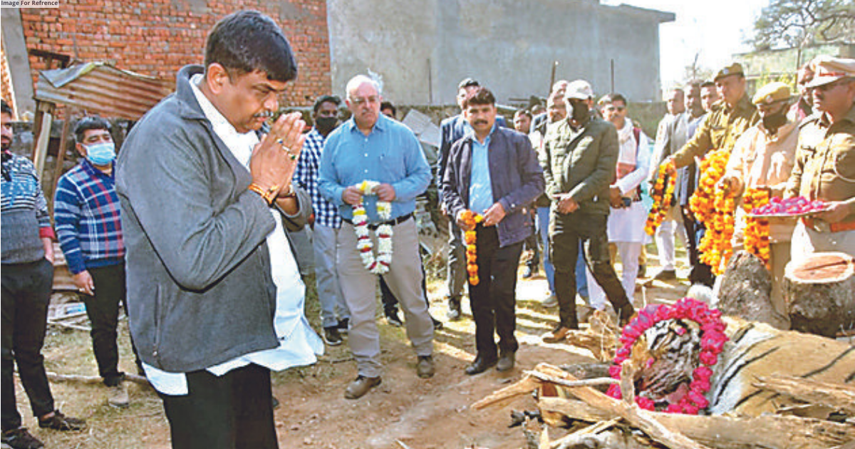 ST 2 cremated; forest minister seeks report